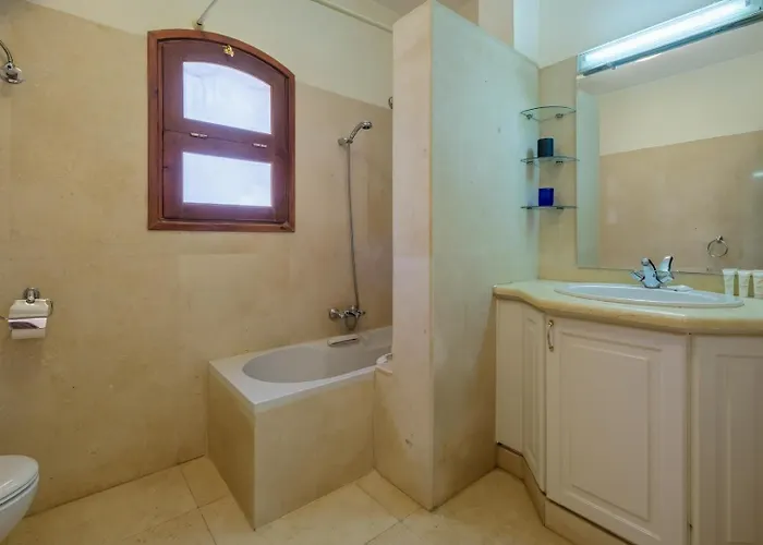 Serene 4br • Authentic West Golf * Hurghada