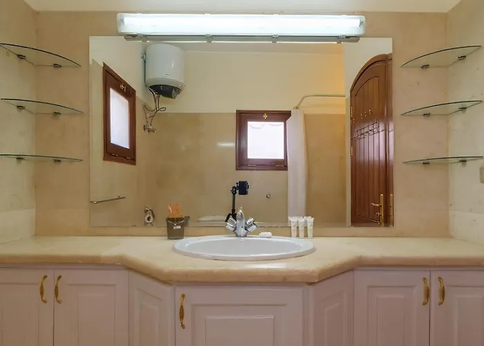 Serene 4br • Authentic West Golf Ferienhaus *