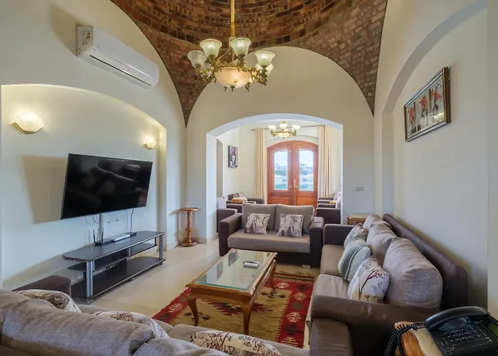 Serene 4br • Authentic West Golf Ferienhaus Hurghada