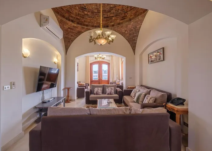 Ferienhaus Serene 4br • Authentic West Golf Hurghada